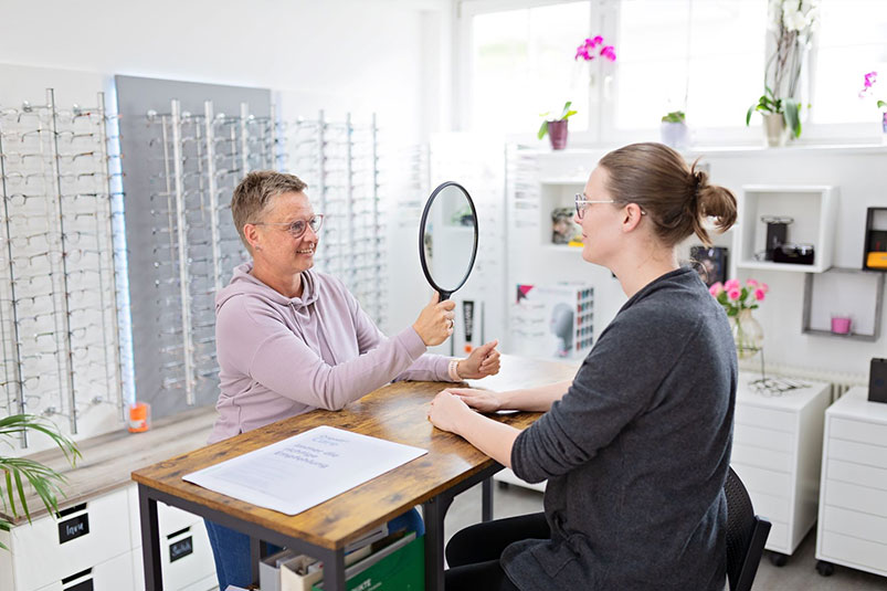 Anprobe neuer Brille