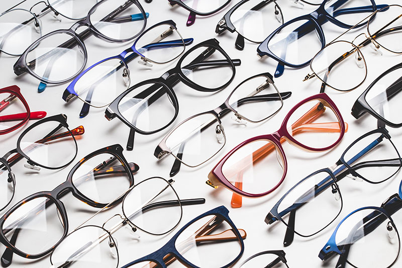 Auswahl an Brillen